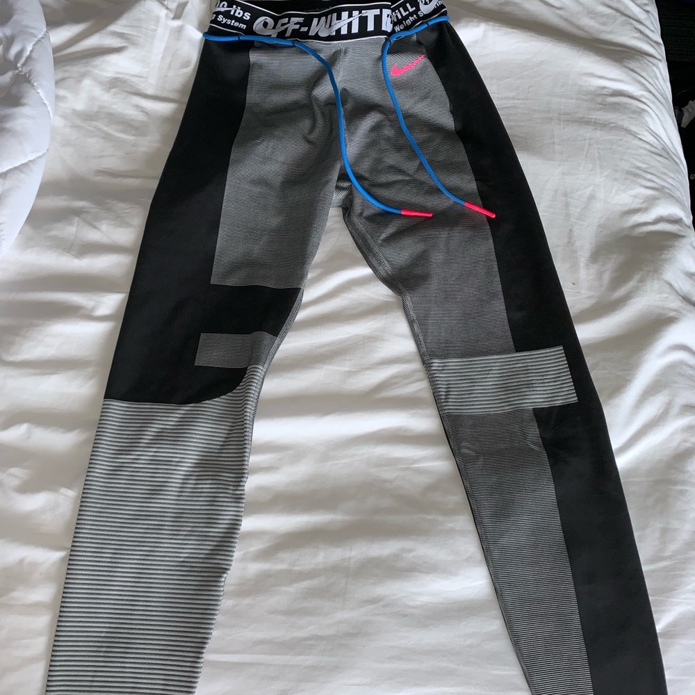 Nike OFF WHITE Leggings Size Medium